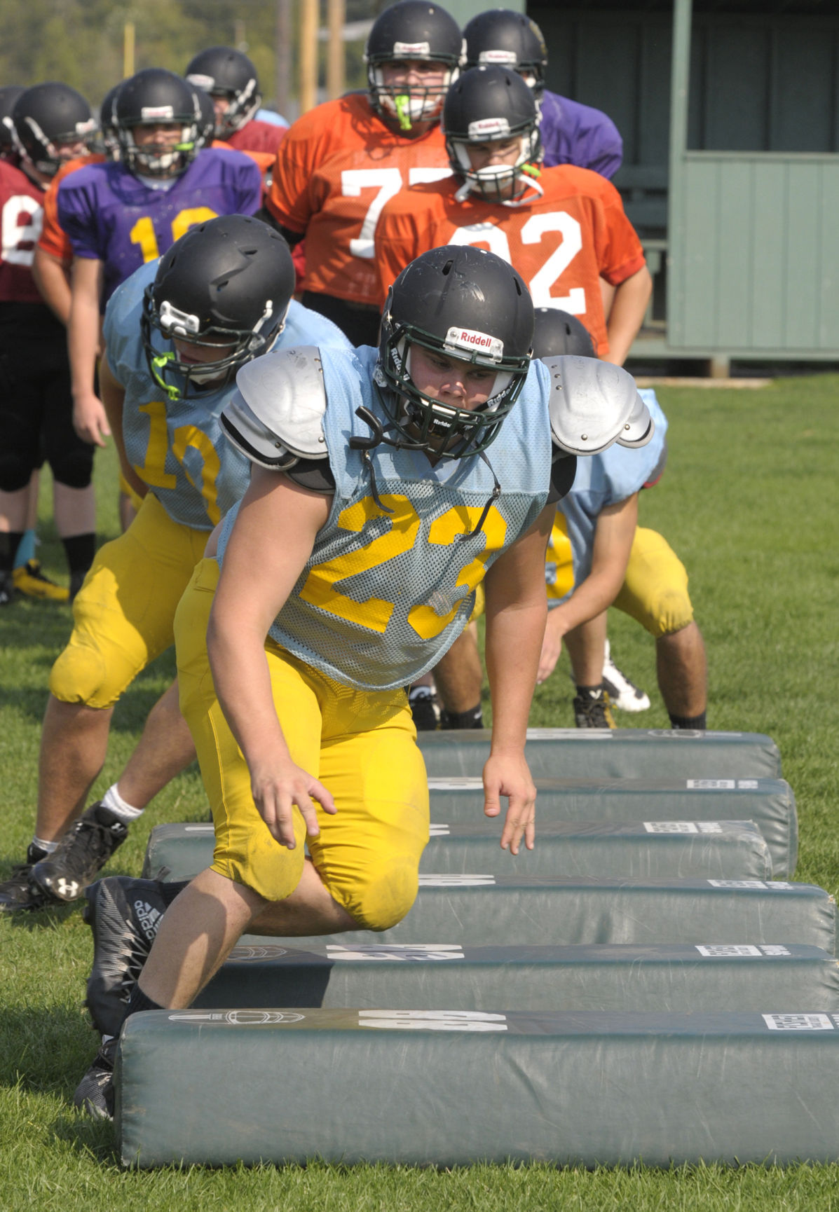 Prep Football: Seniors Lead Team-oriented Sweet Home