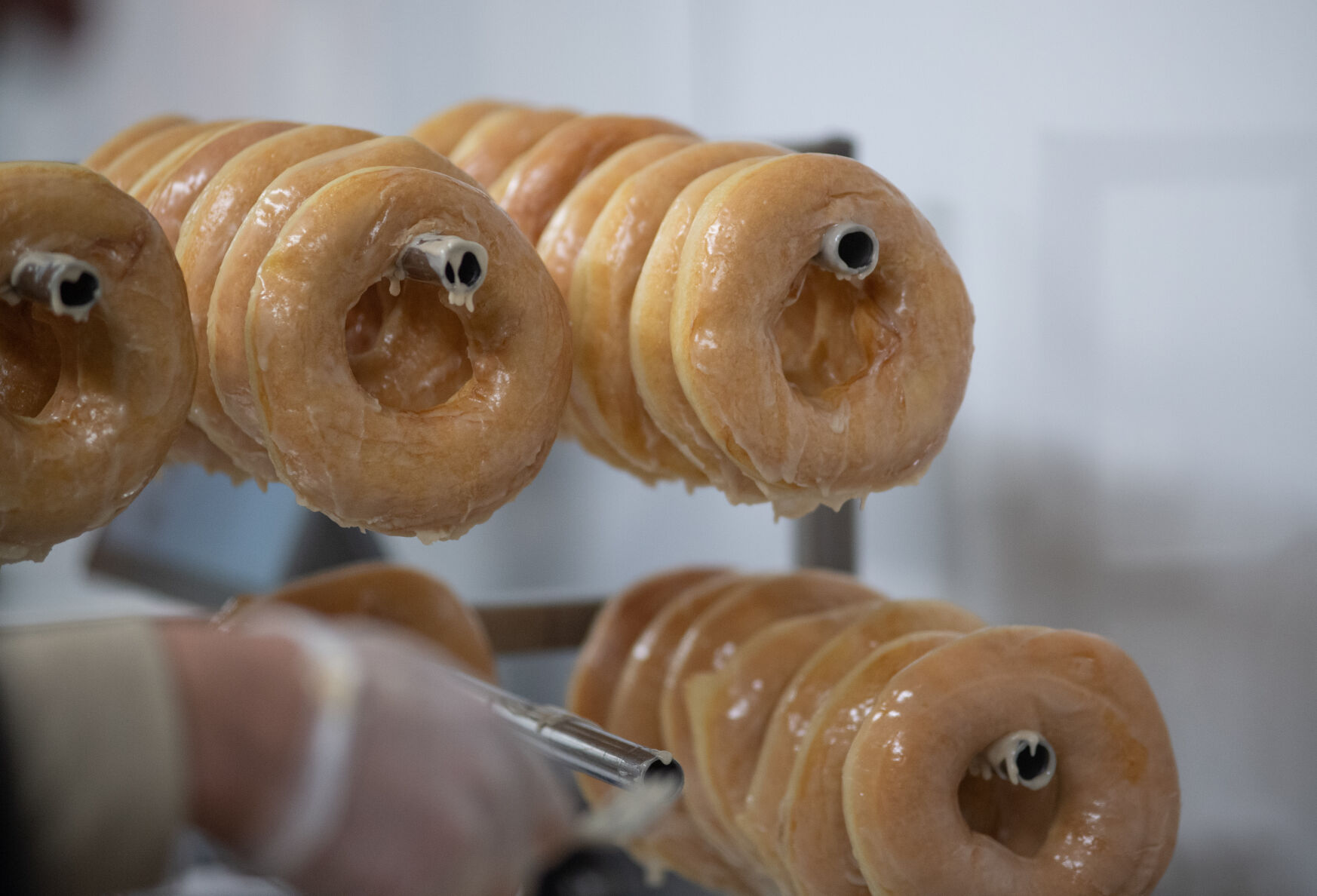 Locals Donuts serving up sweets and smiles in Albany parking lot
