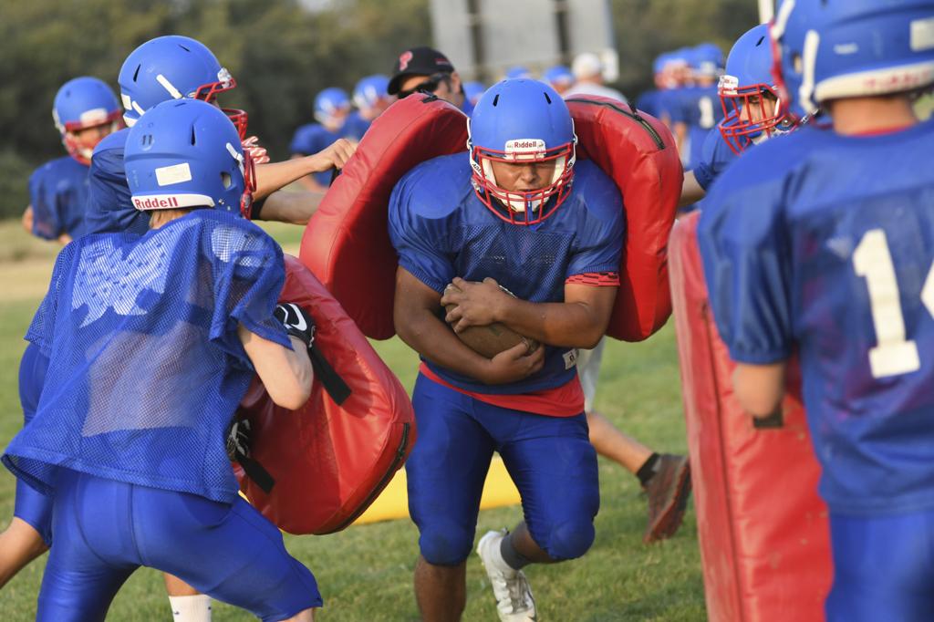 Prep Football Central Linn Aiming To Change Its Culture High