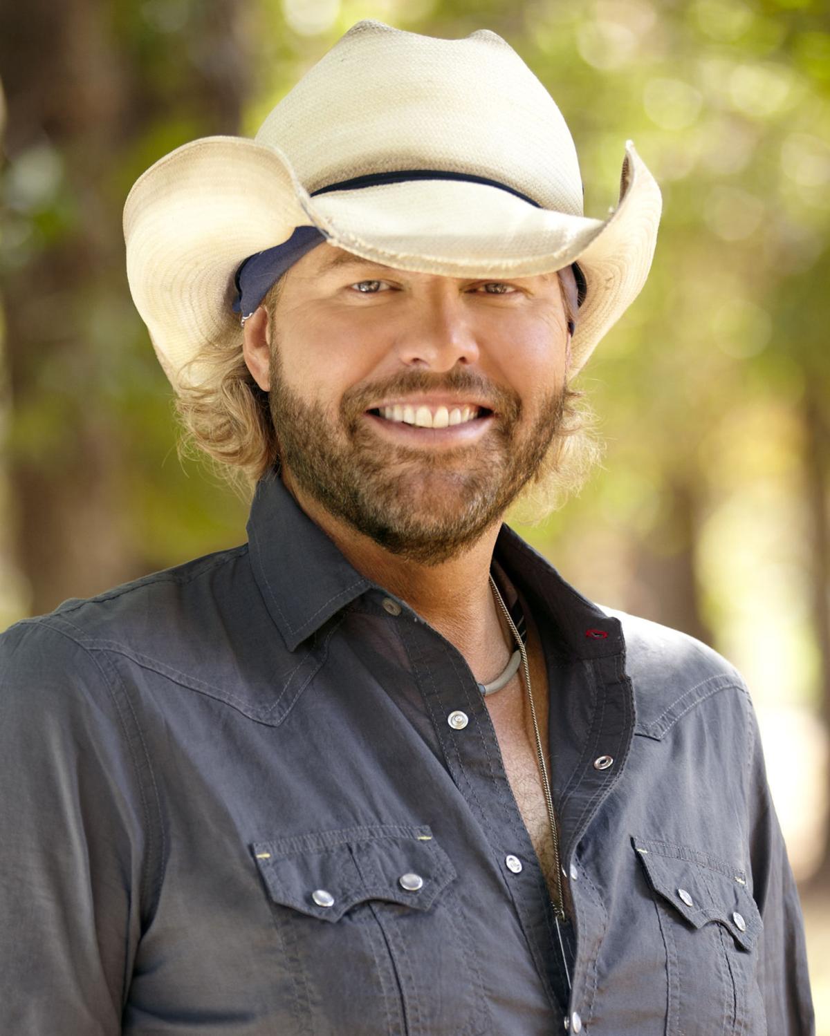 Toby Keith joins Carrie Underwood as 2016 headliners
