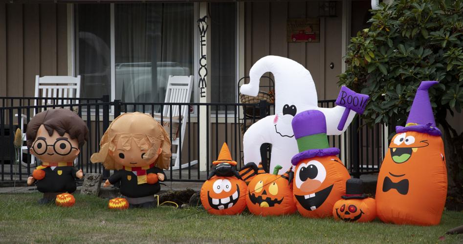 A guide to some of the best Halloween decorated houses in the mid