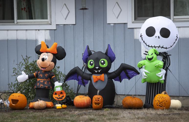 A guide to some of the best Halloween decorated houses in the mid