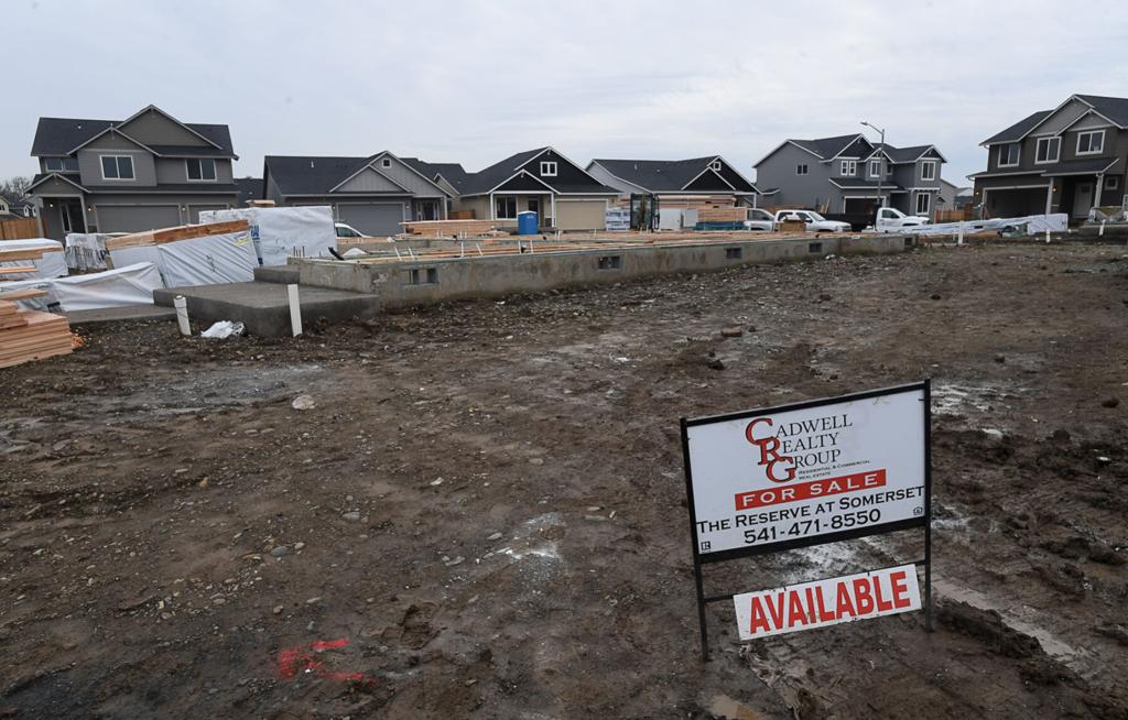 Feeding Frenzy For Hot Mid Willamette Valley Real Estate Market Local Democratherald Com