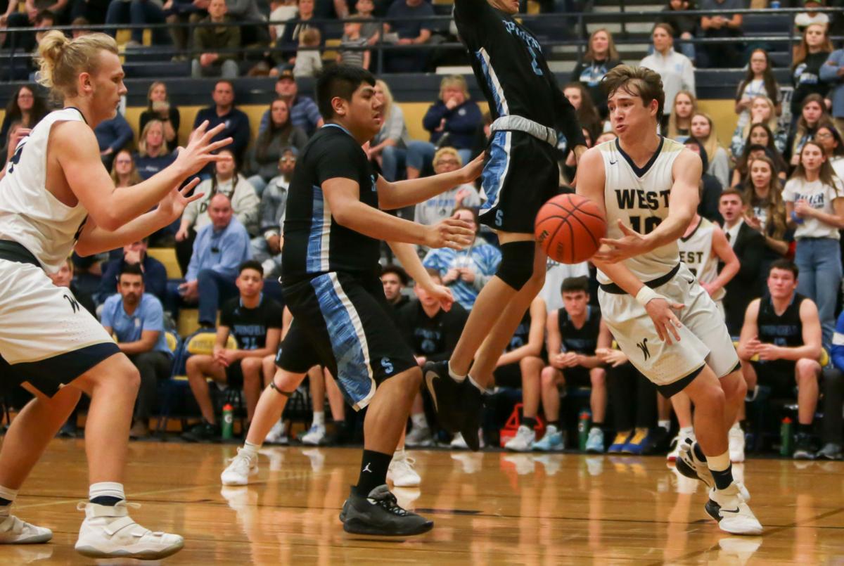 Prep Boys Basketball West Albany Heads Into 5a State Playoffs With Plenty Of Confidence High School Democratherald Com