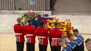 Queen Elizabeth's coffin travels to Westminster Abbey