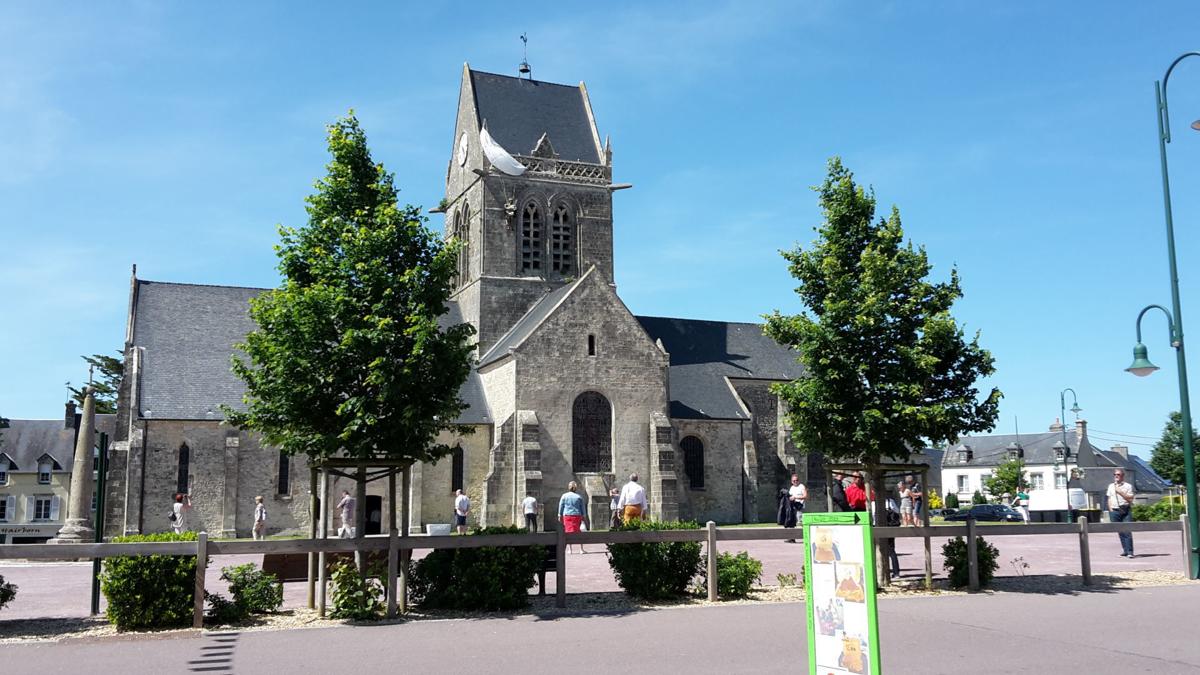 Sobering Emotional Trip To D Day Sites Local