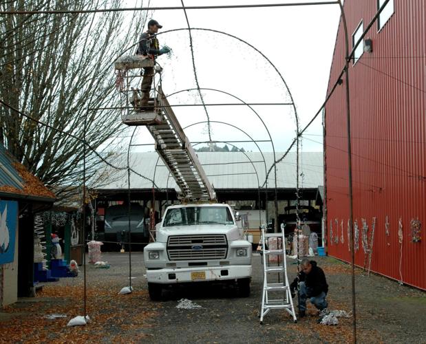 Volunteers bring magic to Corvallis in annual Pastega Lights