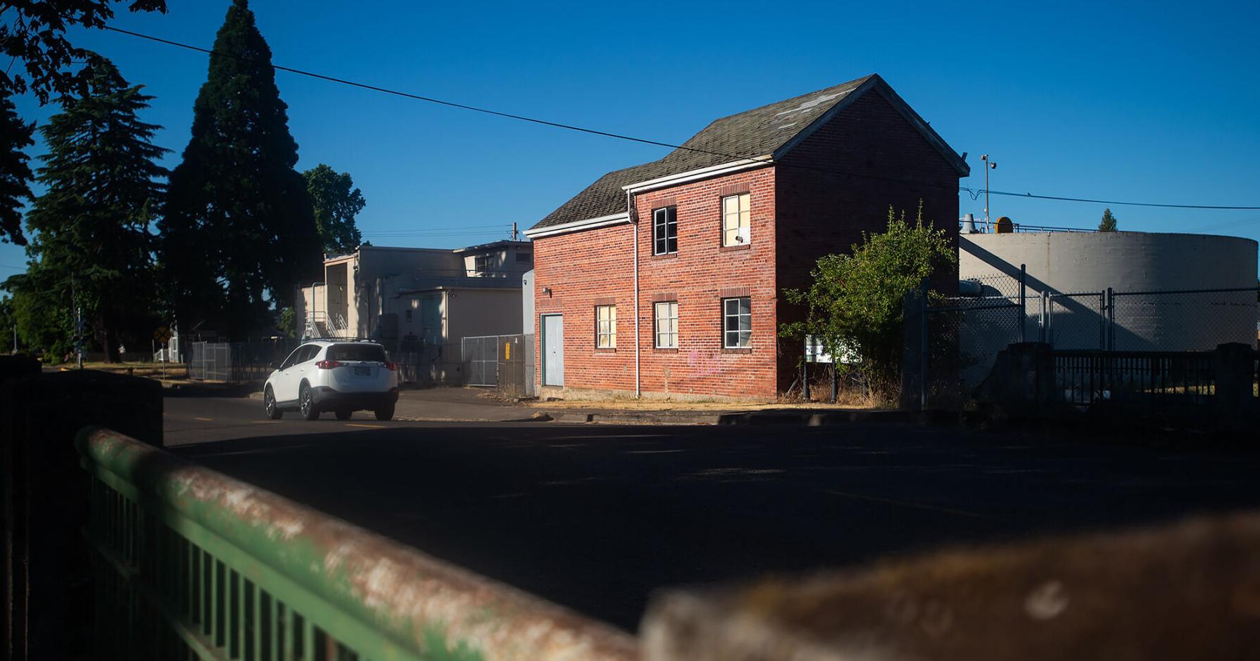 Lebanon approves demolition of landmark pump house - Vimarsana News
