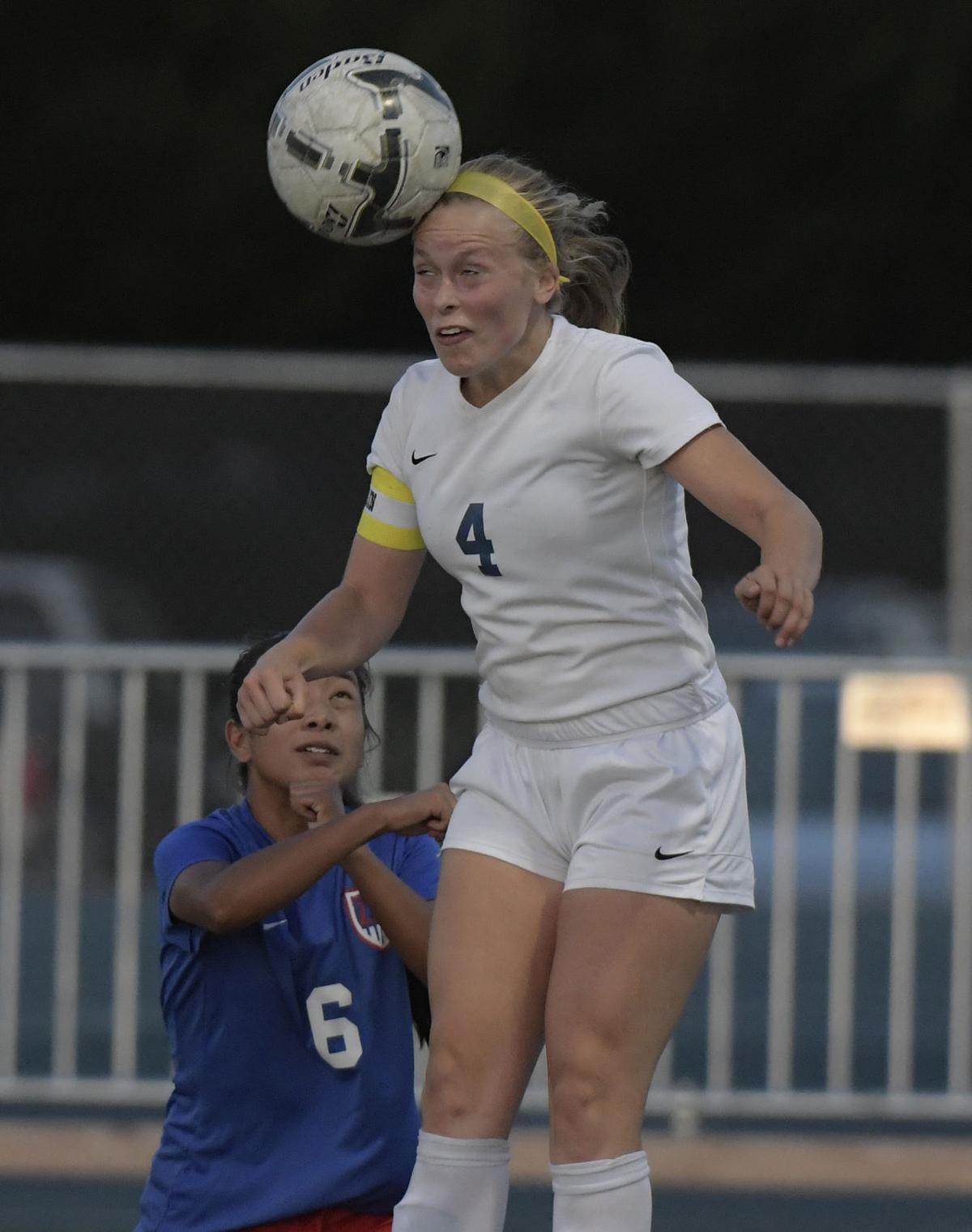 Warriors vs Bulldogs Girls Soccer13-my