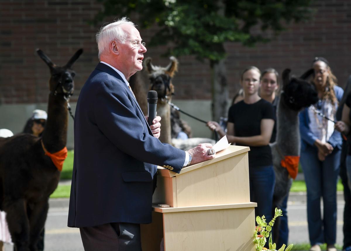Magruder Hall ribbon cutting 04 (copy)