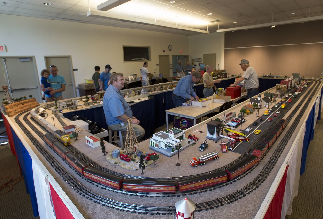 columbus library train display