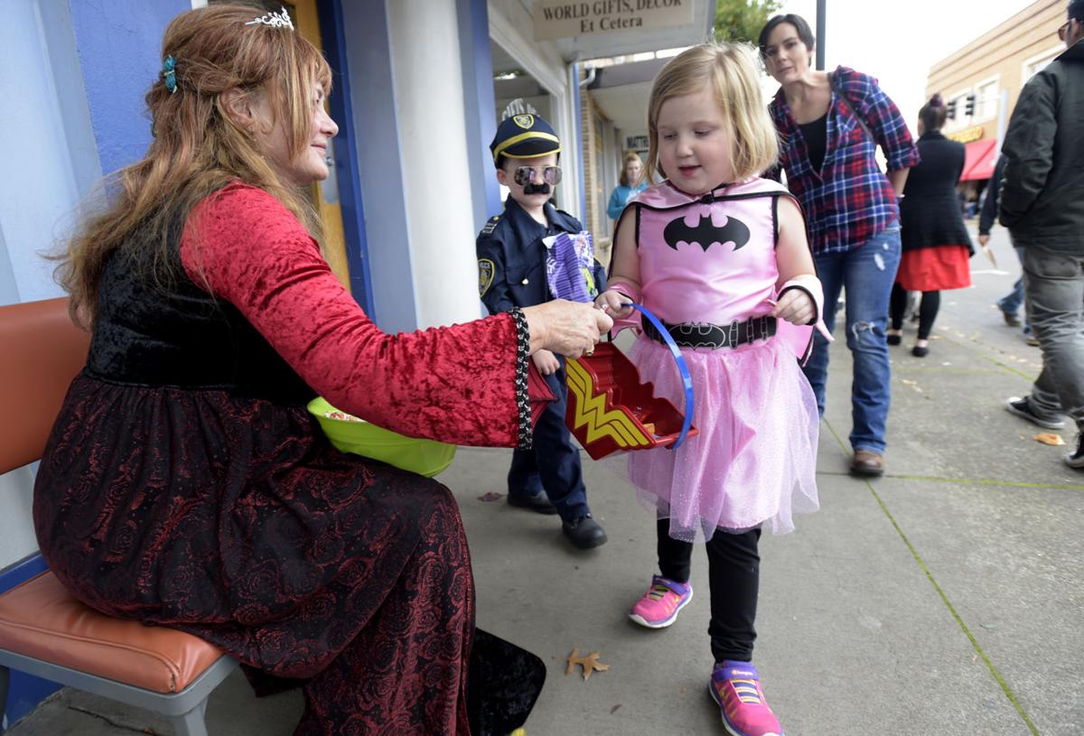 Trickortreaters pack downtown Lebanon Local