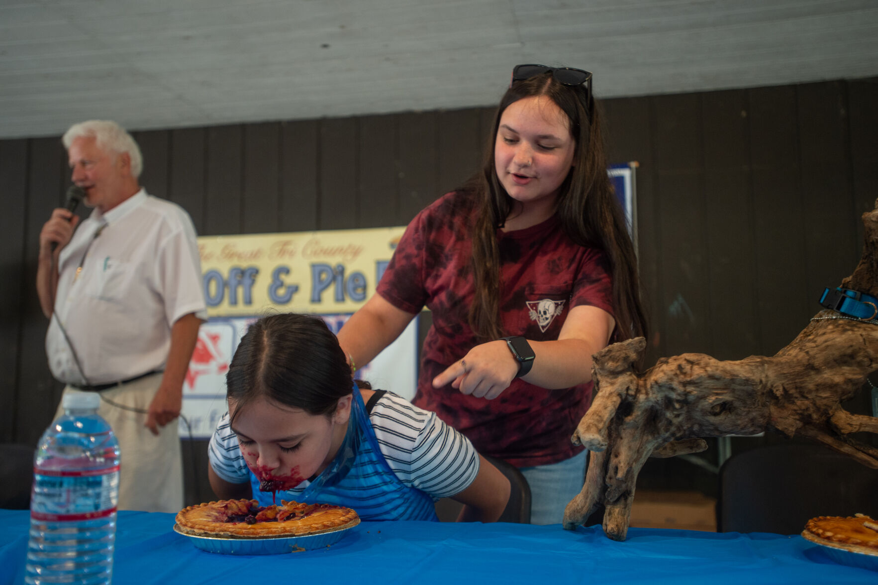 Gallery: Pie eating 02