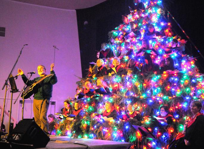 Singing Christmas Tree 2022 Myrtle Beach 37Th Singing Christmas Tree Ushers In Holiday Season | News |  Democratherald.com