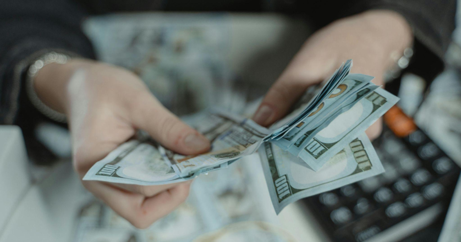 What to Consider Before Choosing Same Day Loans for Emergency Costs