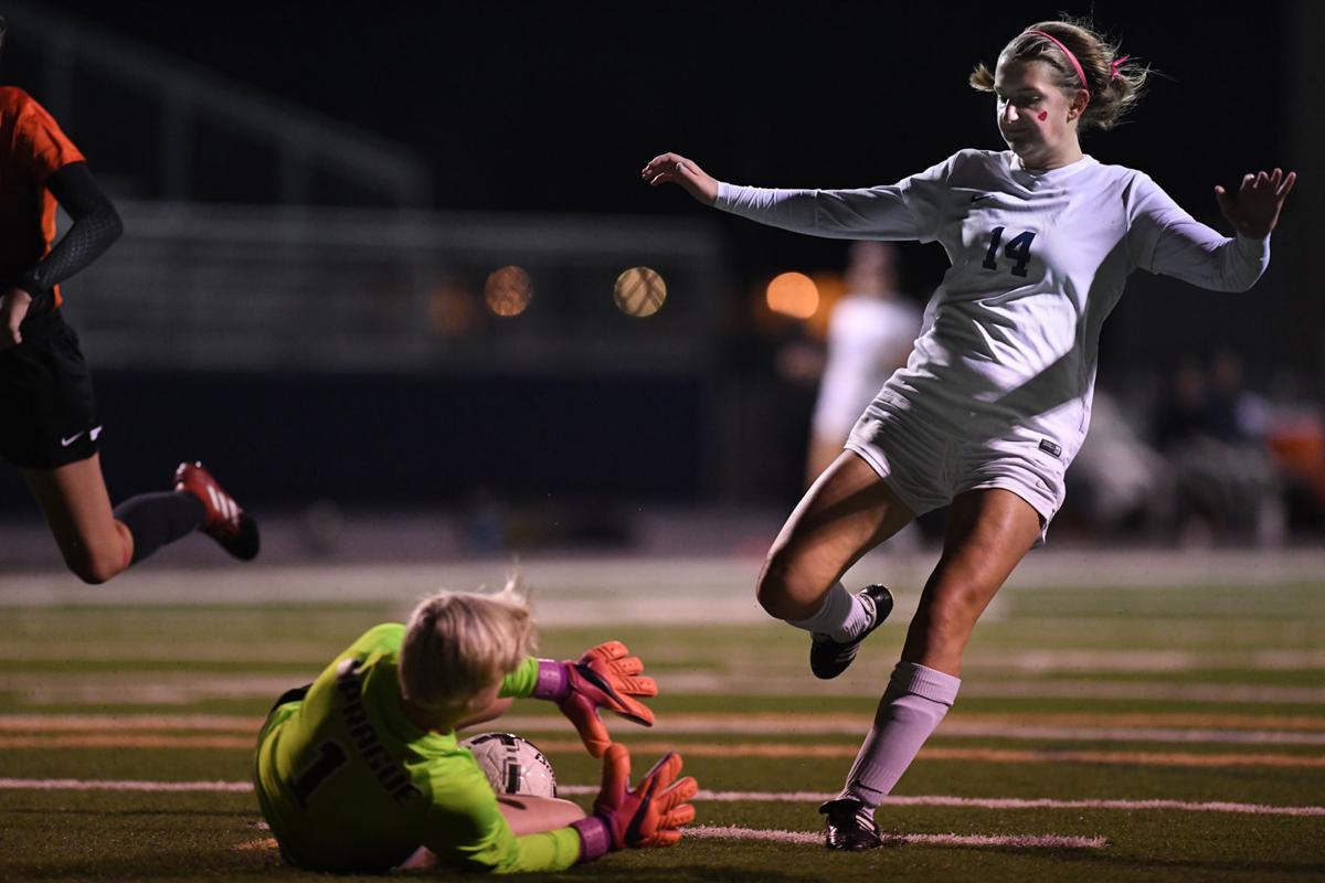 101017-adh-spt-west-soccer-0011.jpg