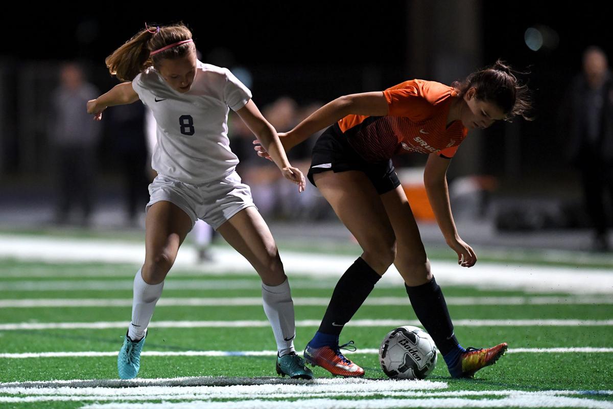 101017-adh-spt-west-soccer-0016.jpg