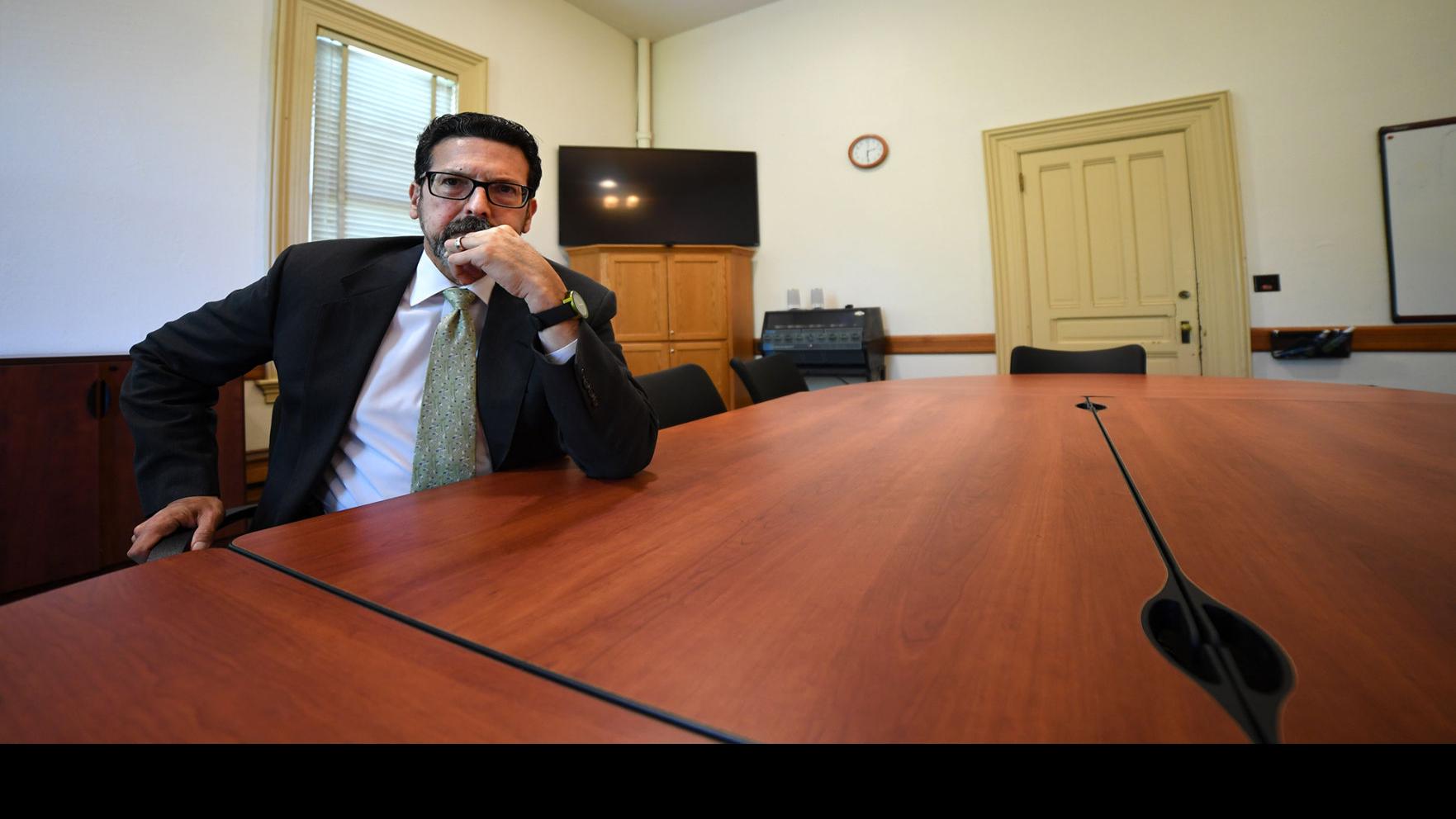 Local Prosecutors Defense Attorneys Argue Merits Of Grand Jury Recording Bill Local Democratherald Com