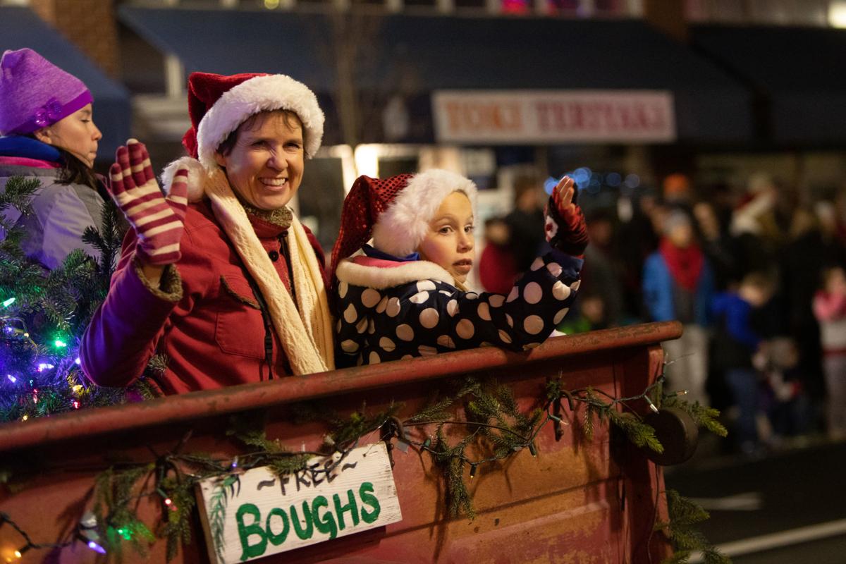 Albany Christmas Parade 2022 The Parade So Nice They Go Around Downtown Albany Twice | Local |  Democratherald.com