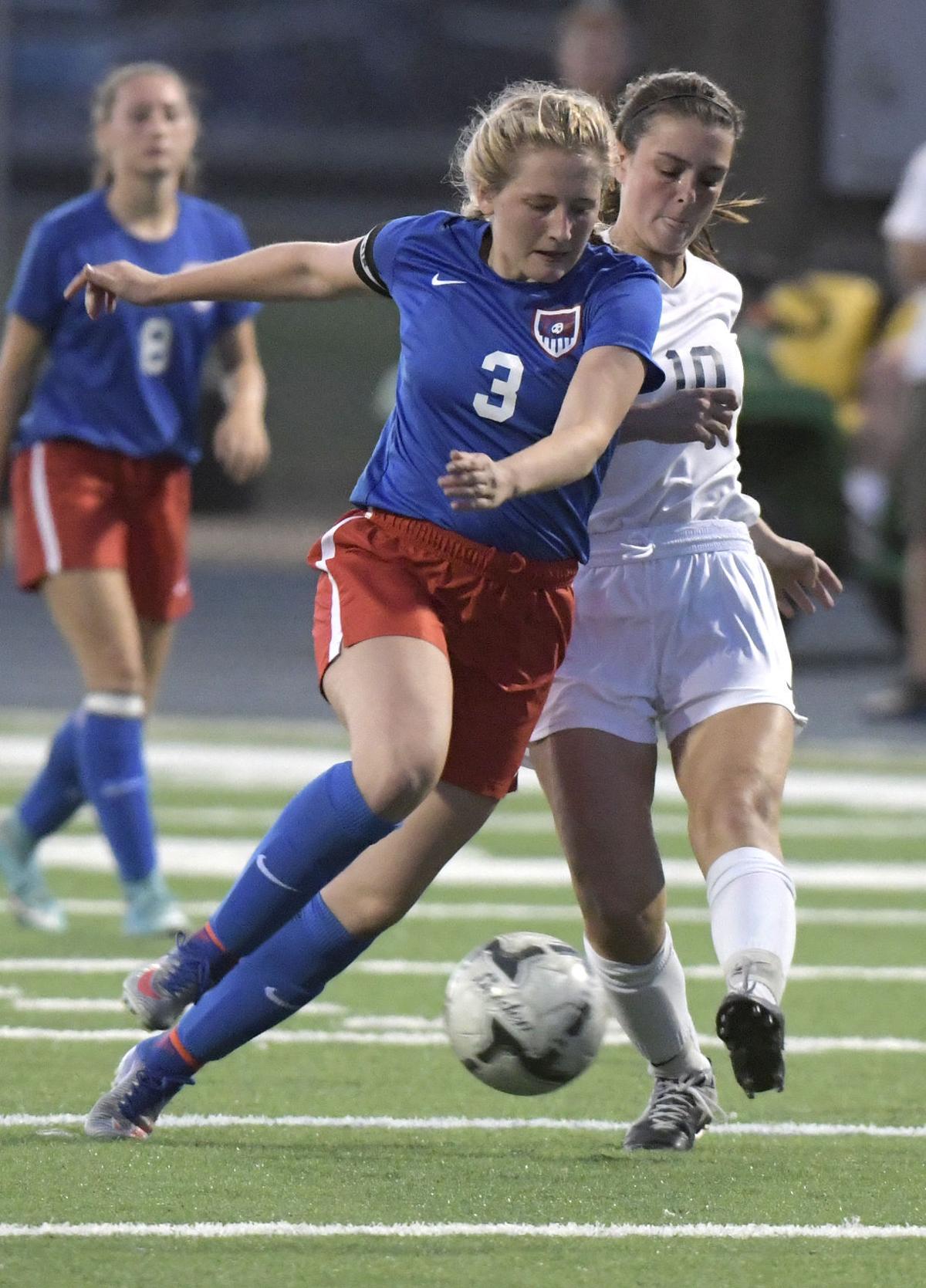 Warriors vs Bulldogs Girls Soccer29-my
