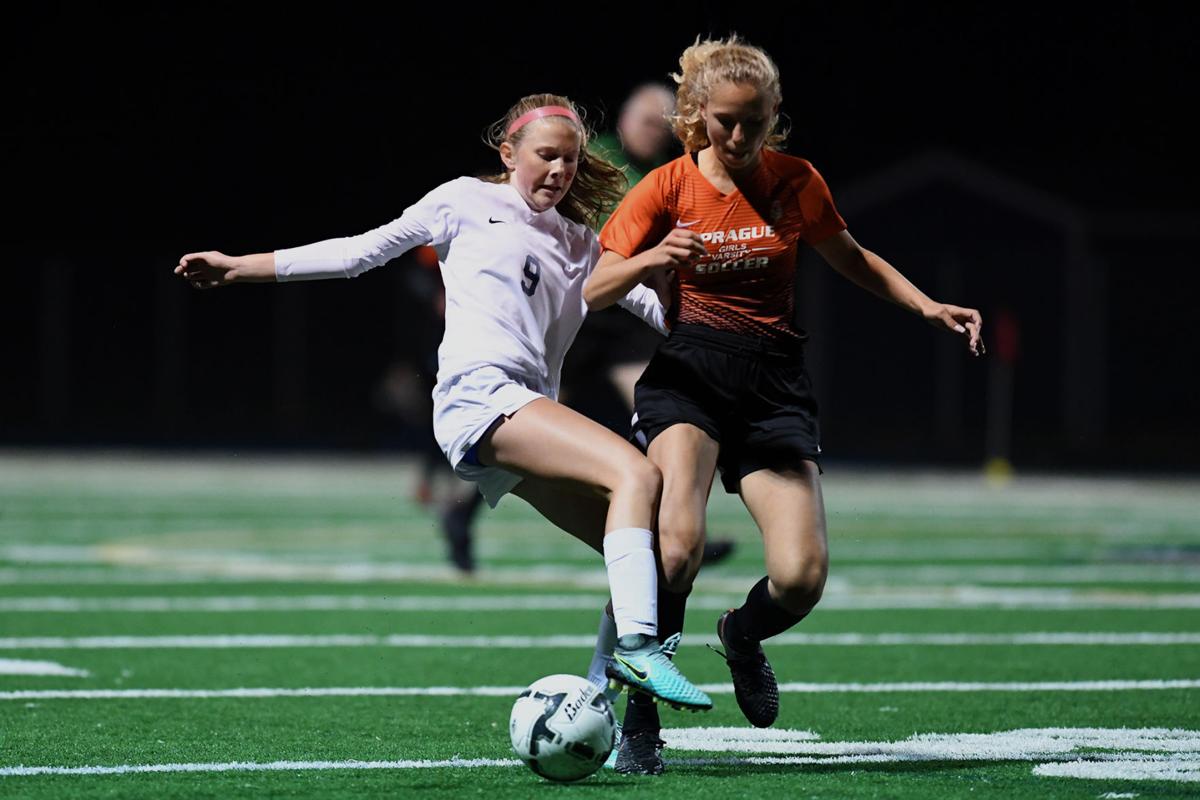 101017-adh-spt-west-soccer-0020.jpg