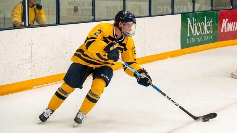 Men’s Hockey Opens Season with Tie Against MSOE