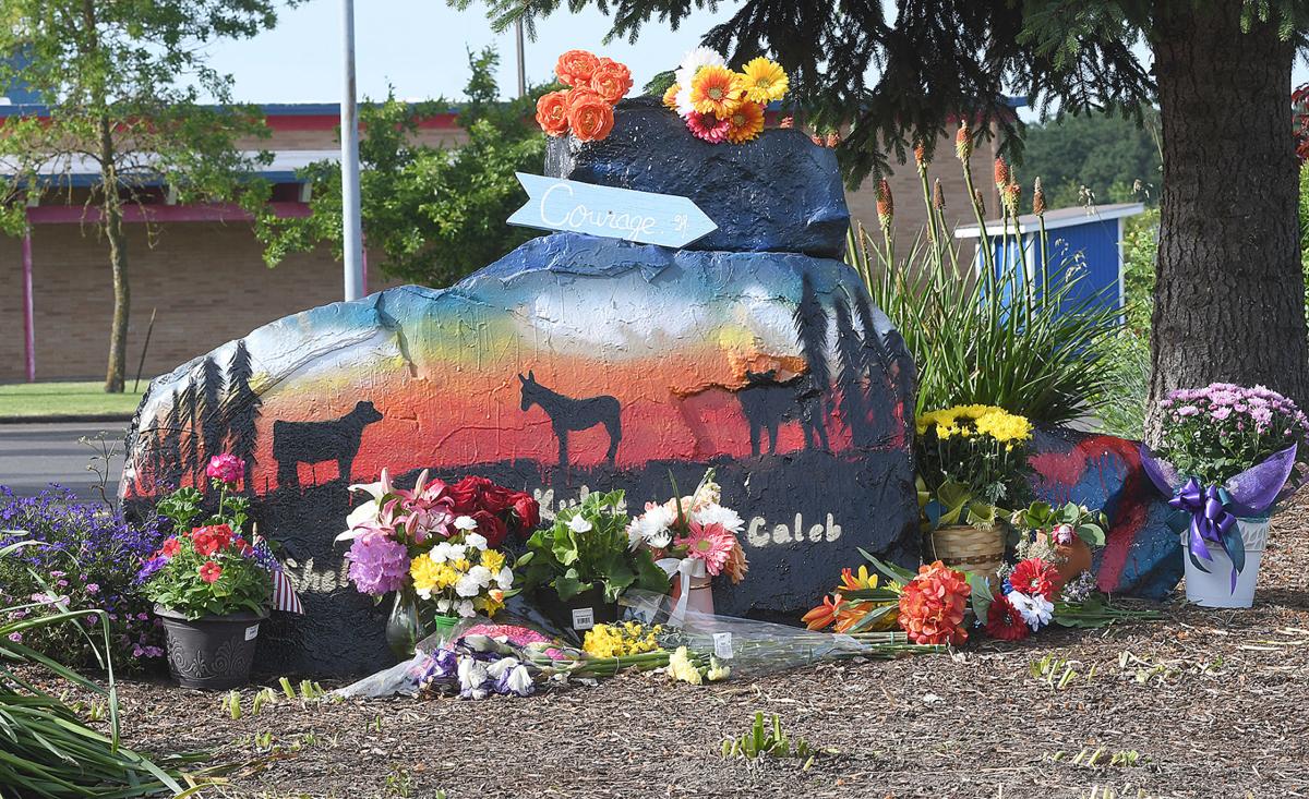 052720-adh-nws-Memorial-my