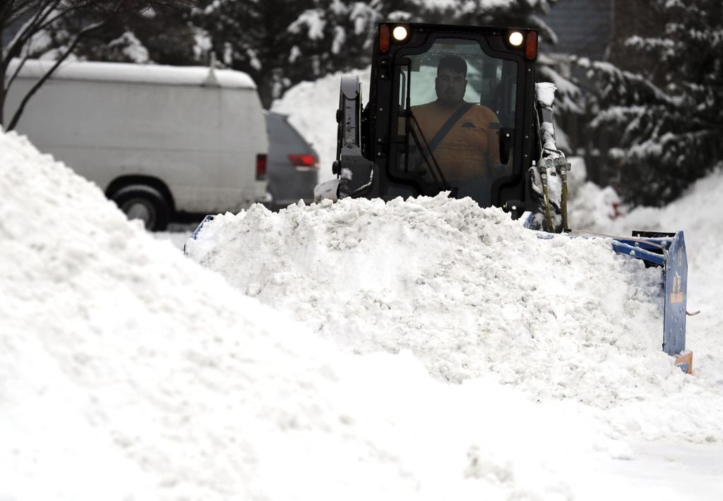Photos Heavy Snow Blankets Midwest Dangerous Cold Next