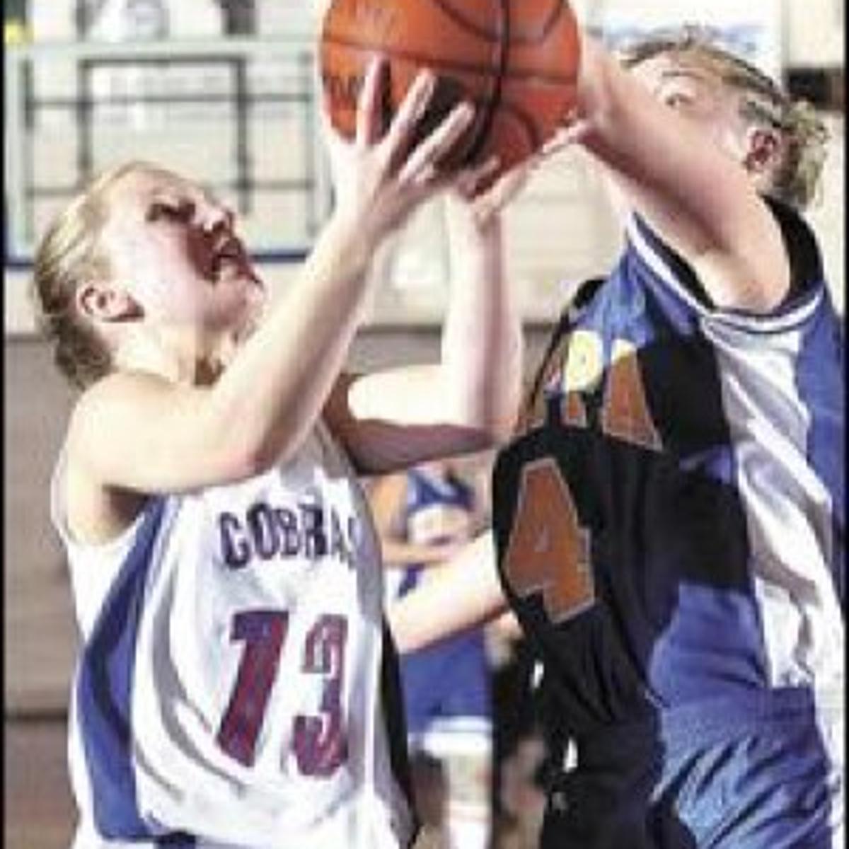 Cobras Rally For Third High School Democratherald Com