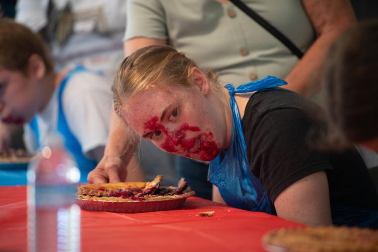 Gallery: Pie eating 08