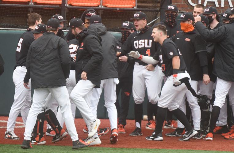 Wade Meckler Makes MLB Debut - Oregon State University Athletics