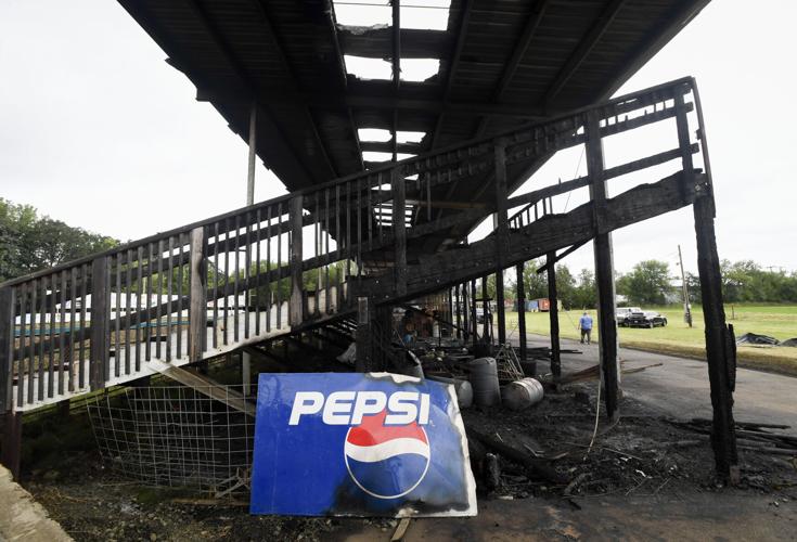 Philomath Frolic & Rodeo rides, bucks and lassos on after fire