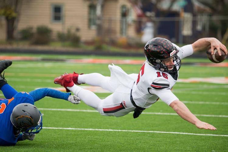 Prep football: Santiam Christian takes 3A title