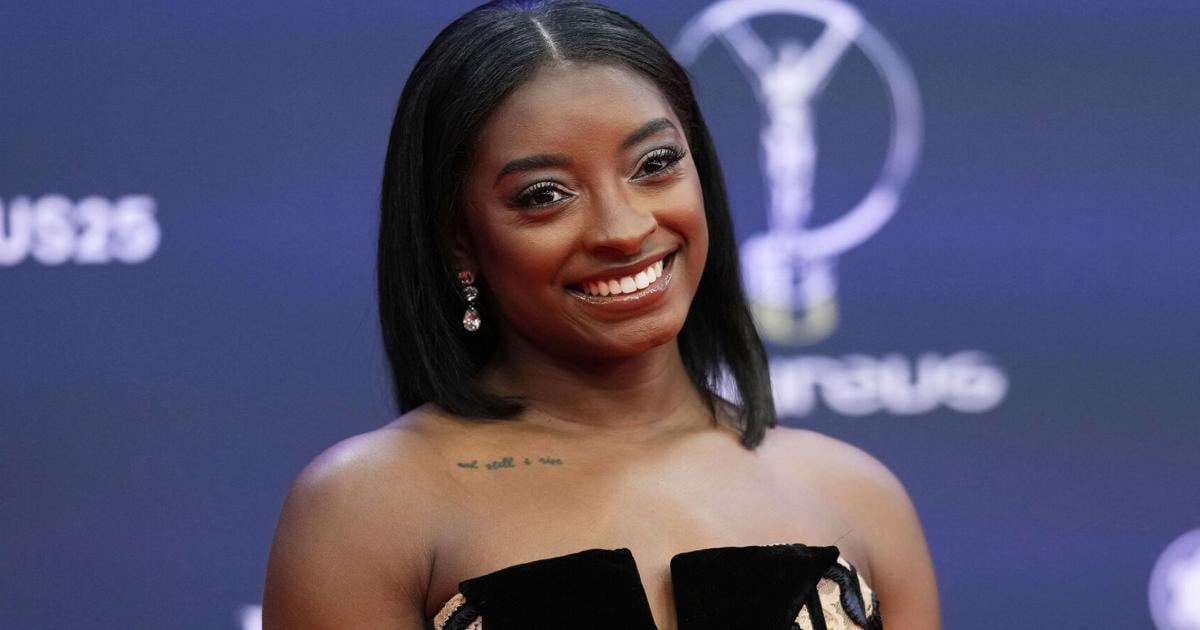 Simone Biles apologizes for exchange with Riley Gaines