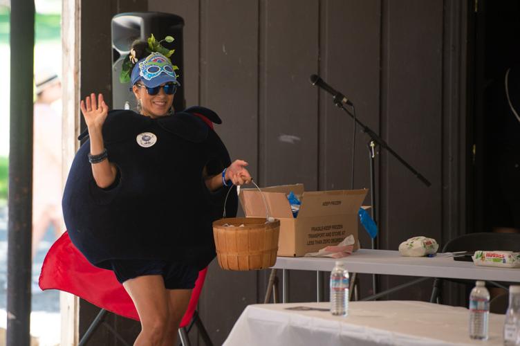 Gallery: Pie eating 15