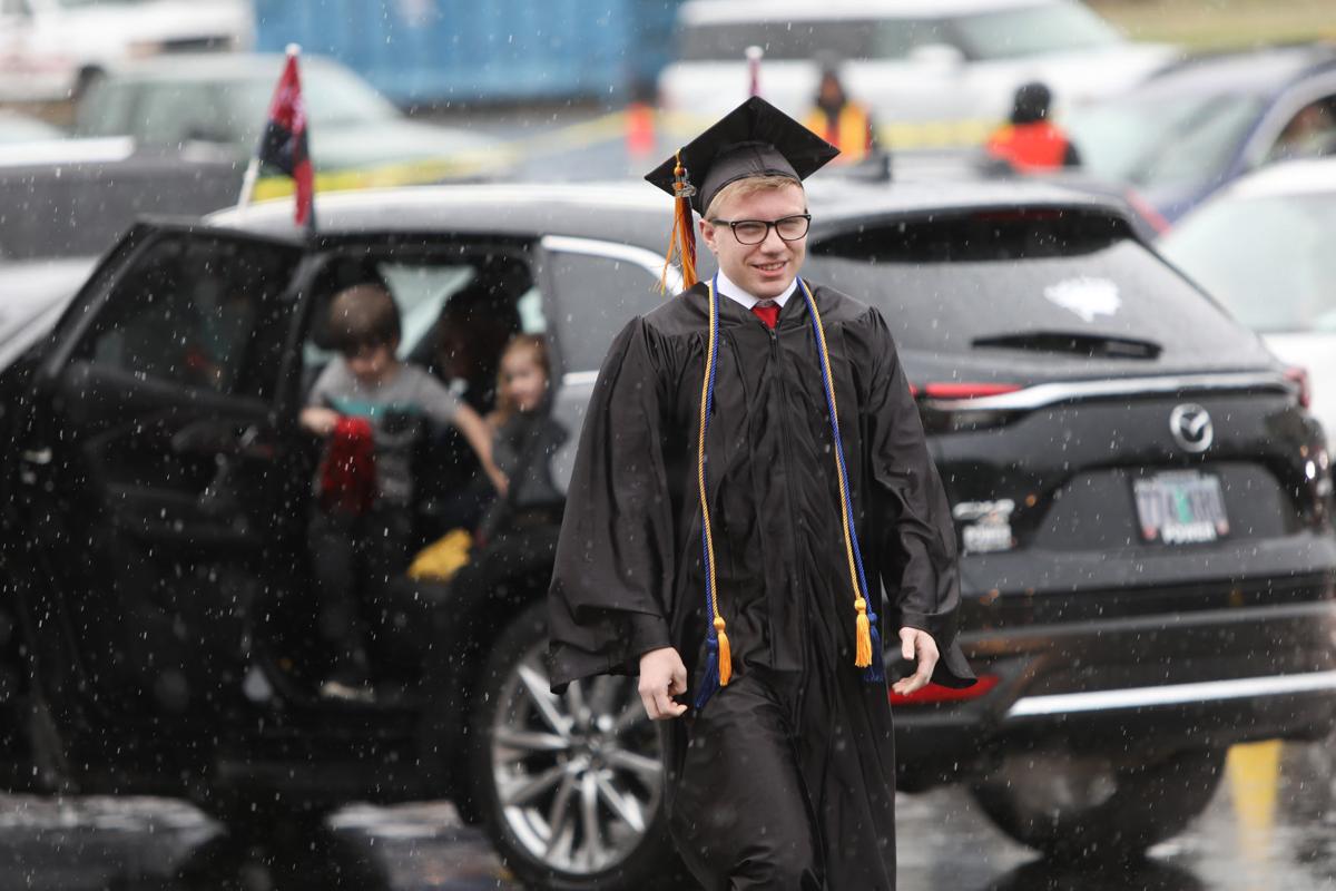 Santiam Christian Graduation 3