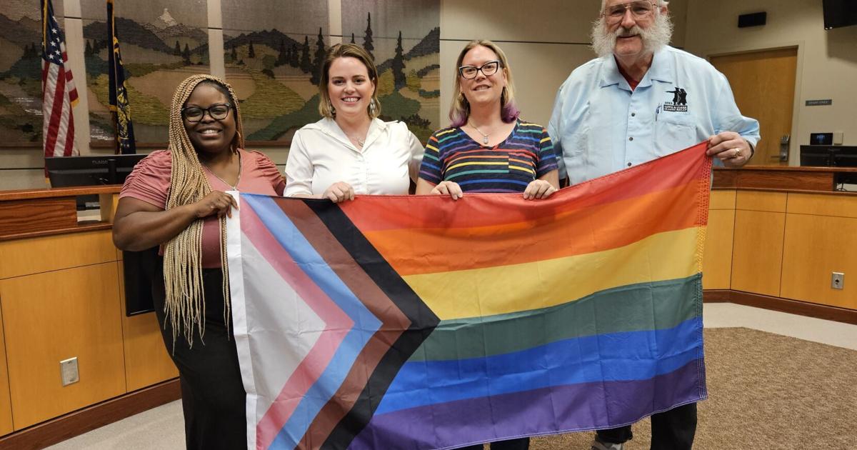 Albany City Hall to fly Pride flag