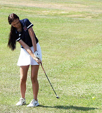 De Queen Horatio and Cossatot River compete at DQ Country Club