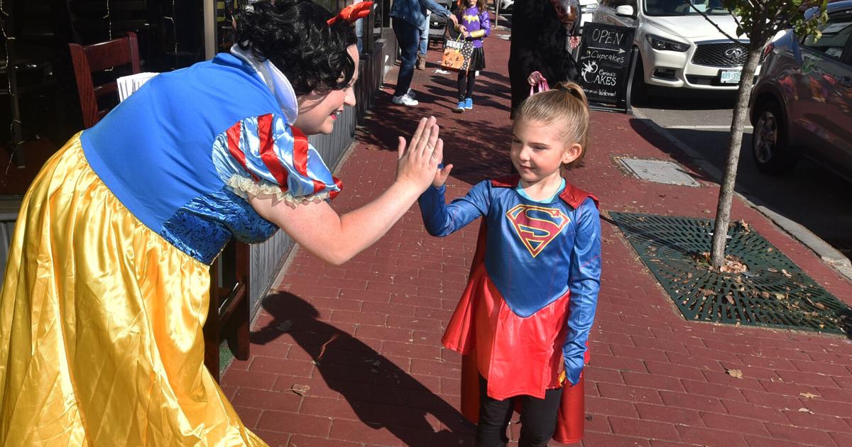 SLIDESHOW Derry's Downtown Trick or Treat Gallery