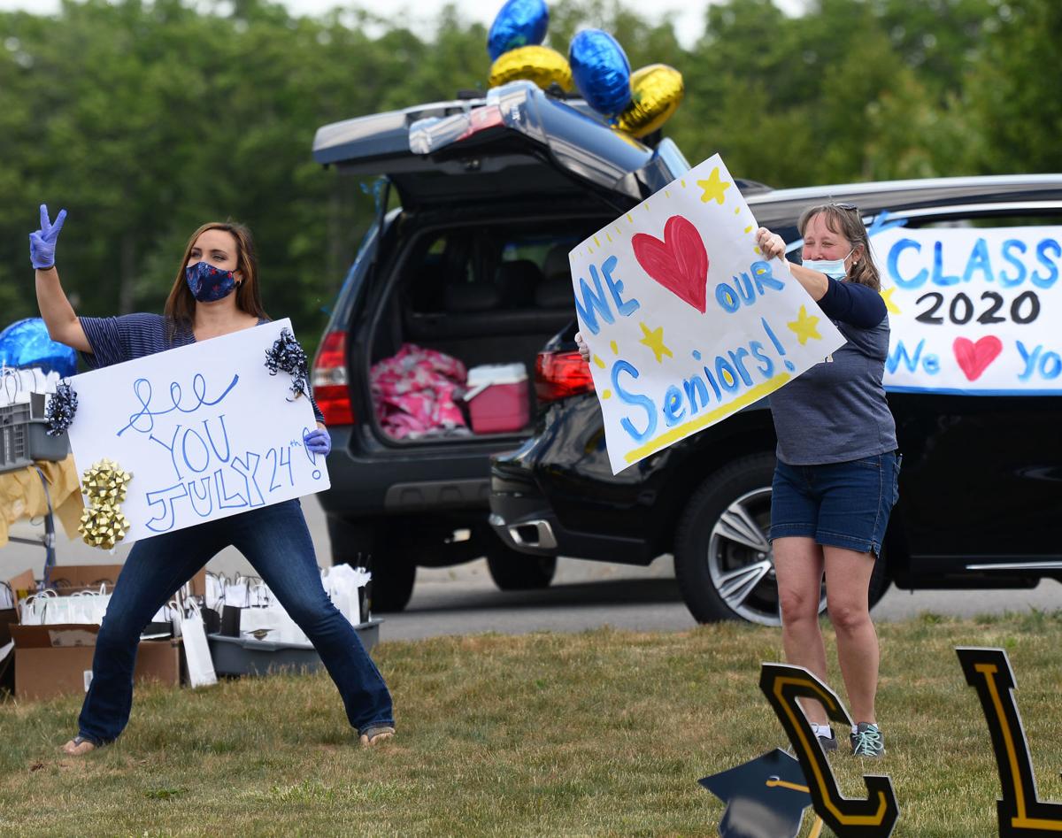 200612_ET_CRU_WindhamSeniorParade_14.jpg