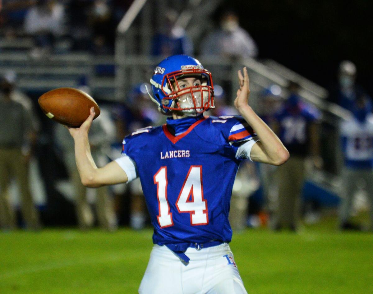 200925_ET_CRU_FOOTBALL_2.jpg
