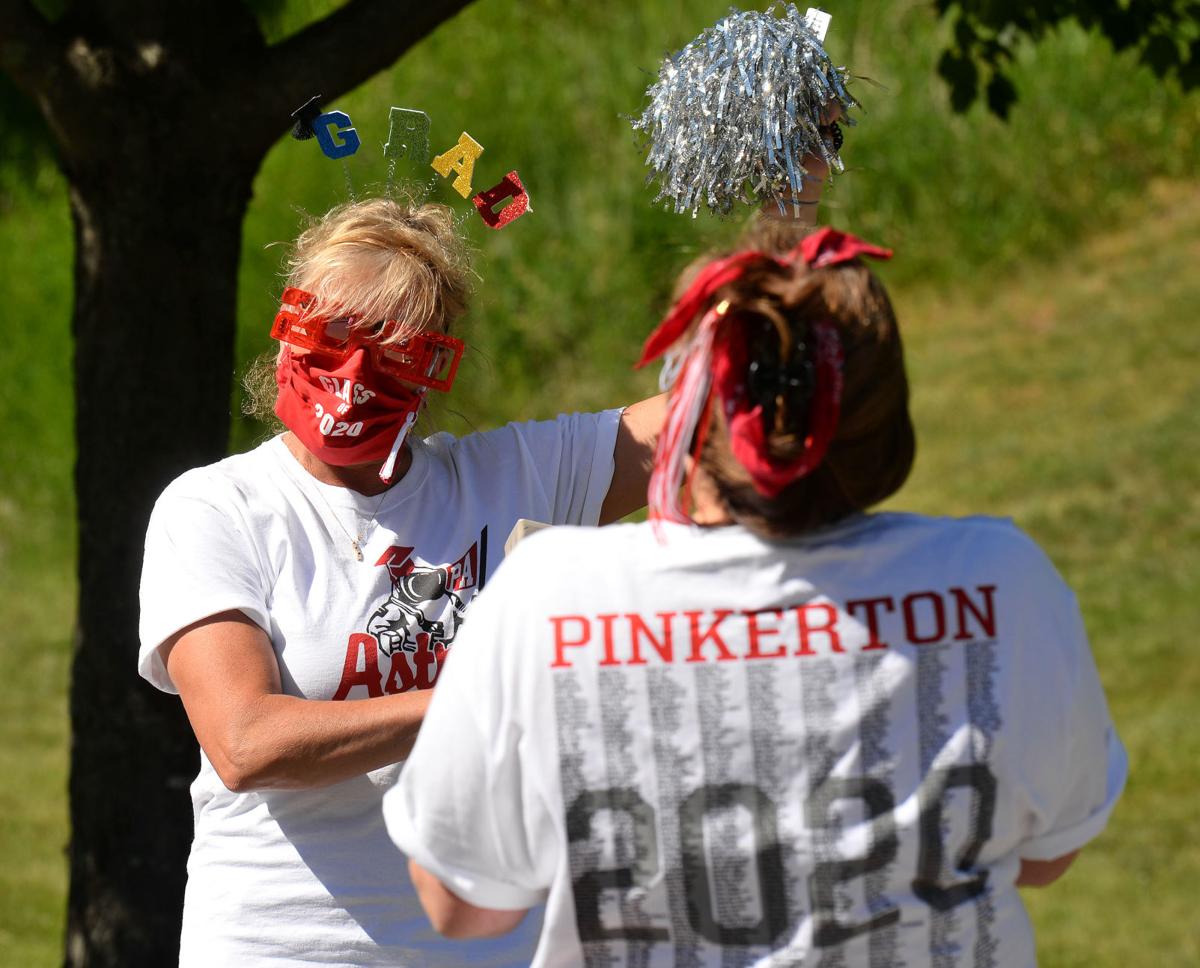 200608_ET_CRU_PinkertonParade_15.jpg
