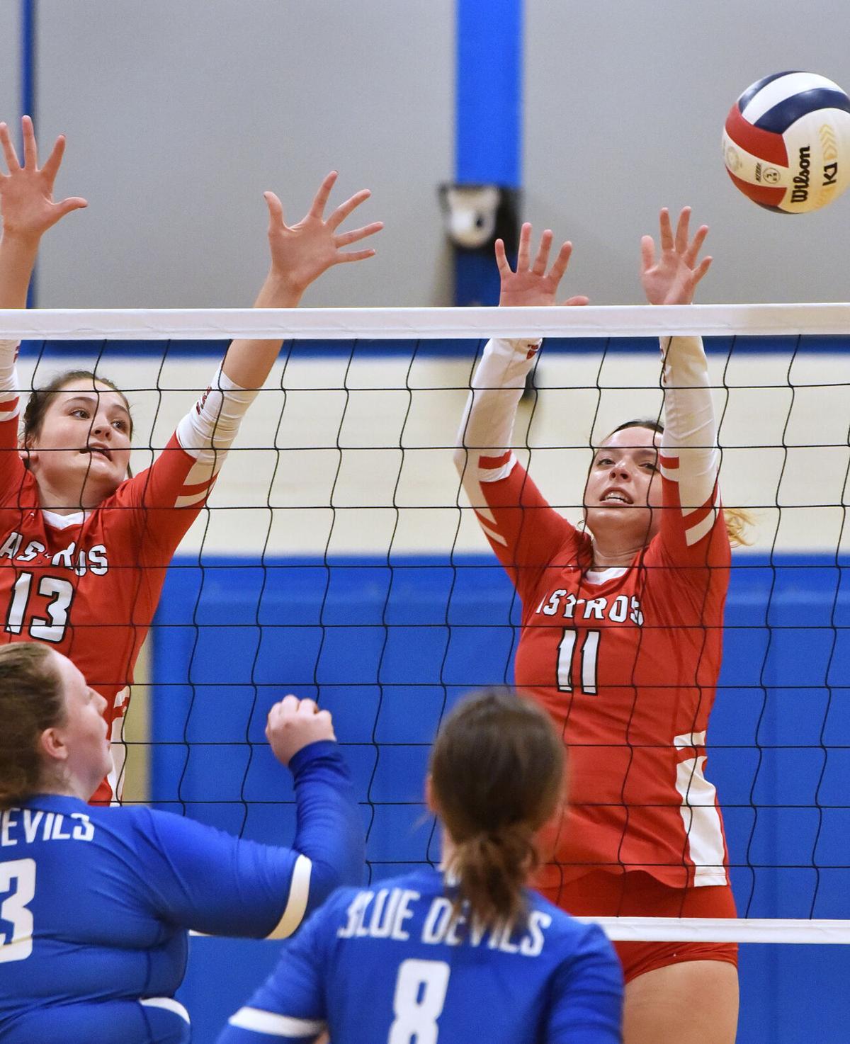 Pinkerton defeated Salem in volleyball action.