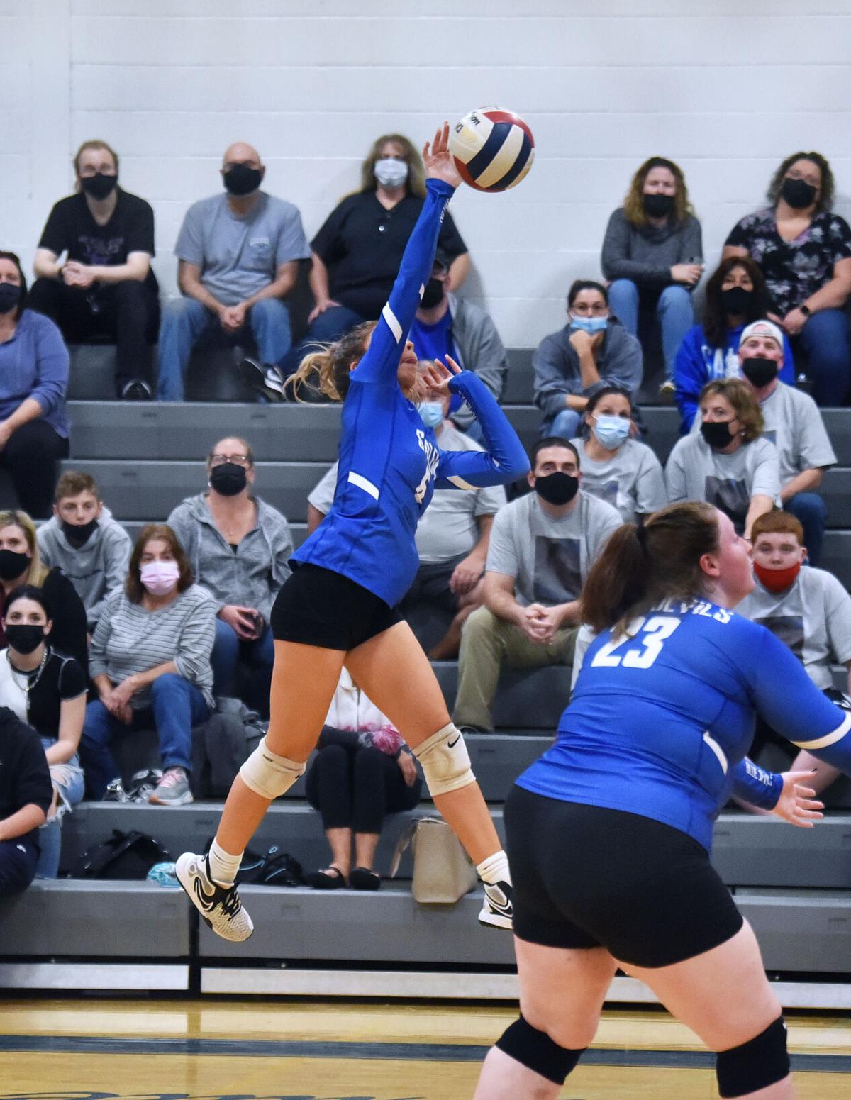 Pinkerton defeated Salem in volleyball action.
