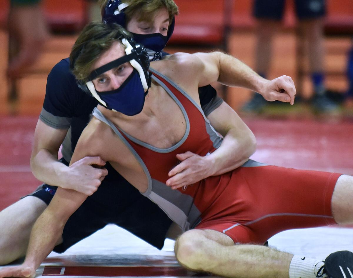 210217_ET_CRU_WRESTLING_2.jpg