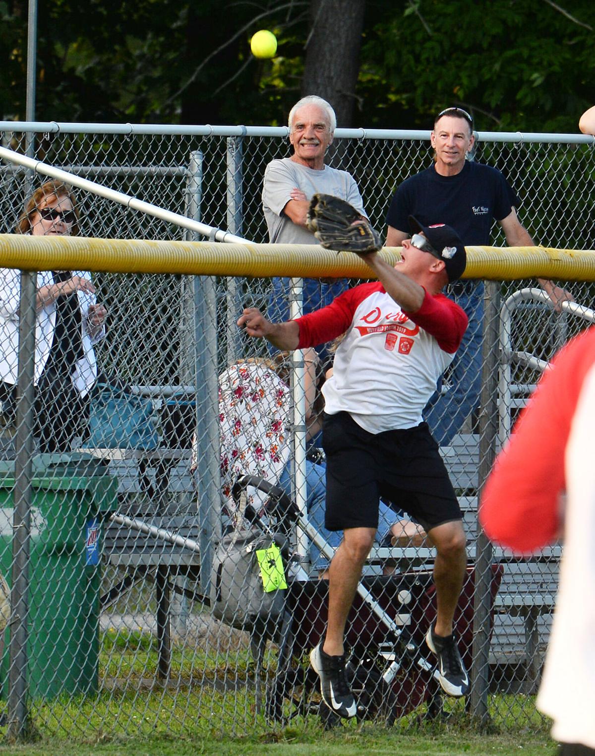 190816_DN_CRU_BENEFIT SOFTBALL_6.JPG