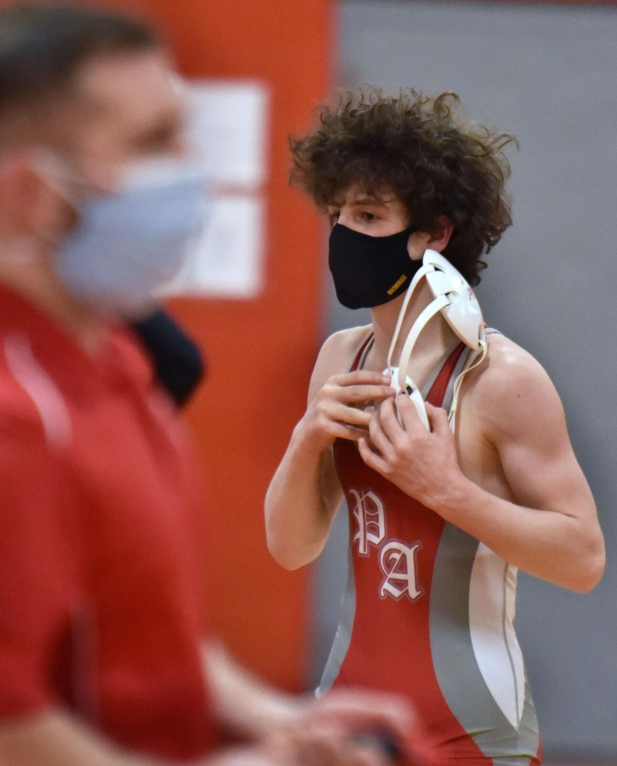 210217_ET_CRU_WRESTLING_12.jpg