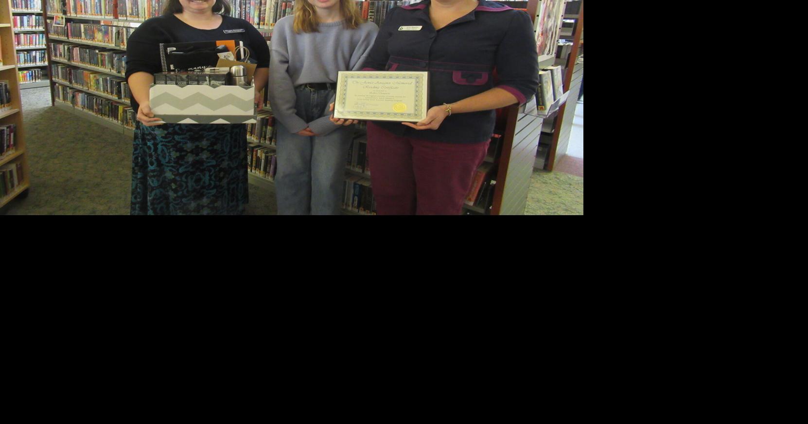 Leach Library honors summer reading winner Londonderry