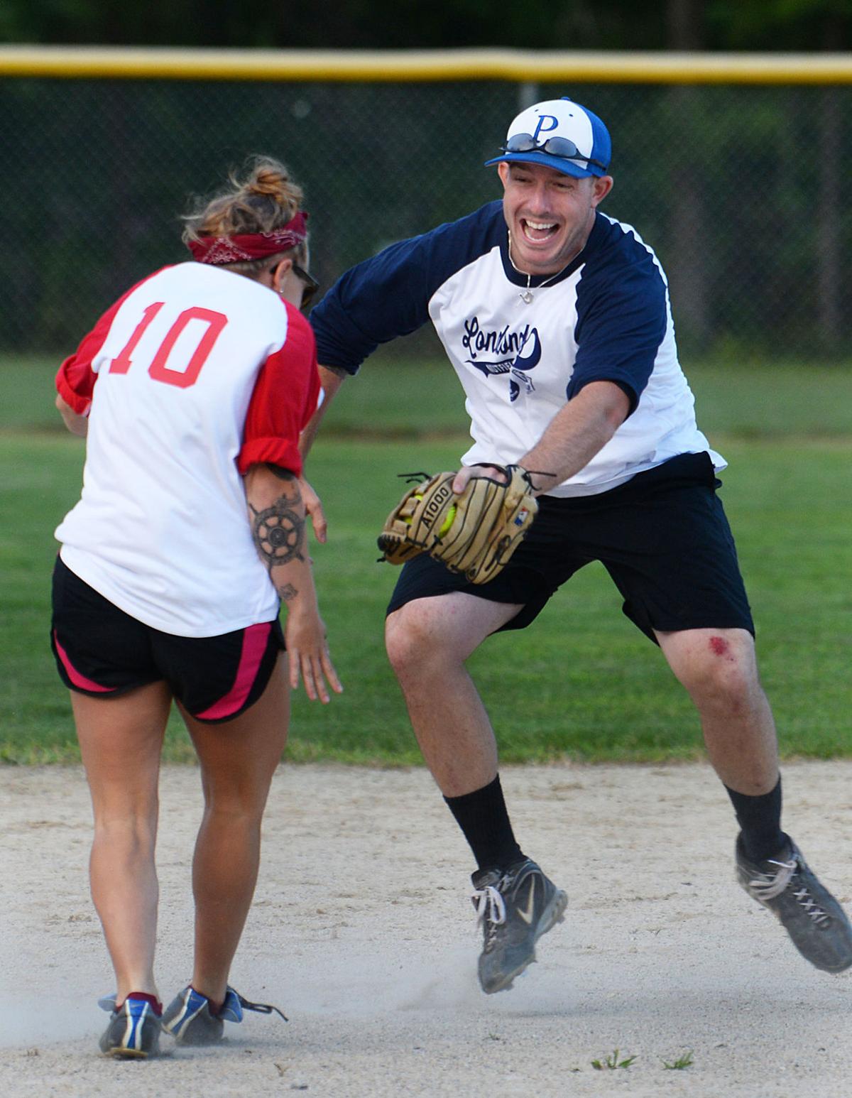 190816_DN_CRU_BENEFIT SOFTBALL_14.JPG