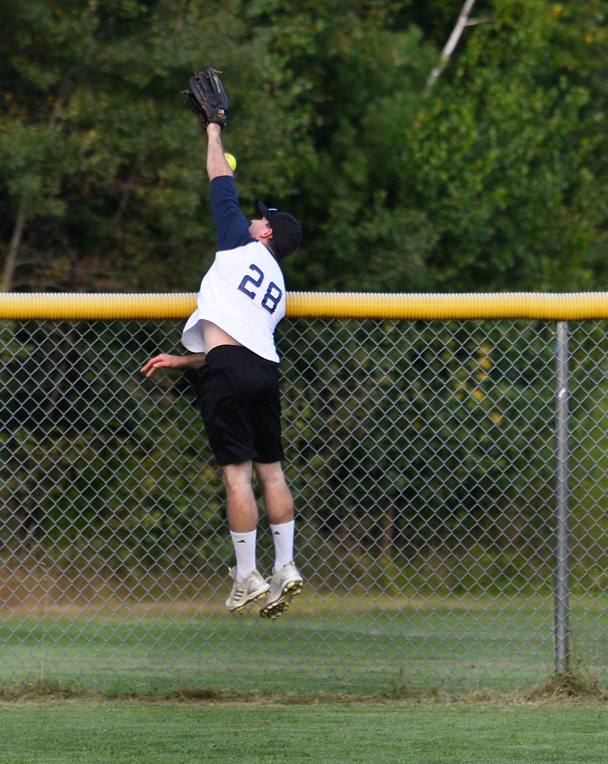 190816_DN_CRU_BENEFIT SOFTBALL_15.JPG